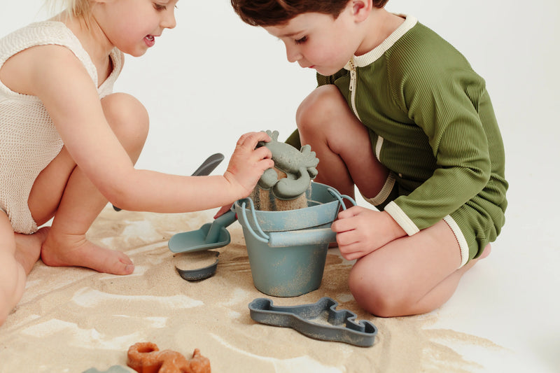 BEACH SET SEA CREATURES