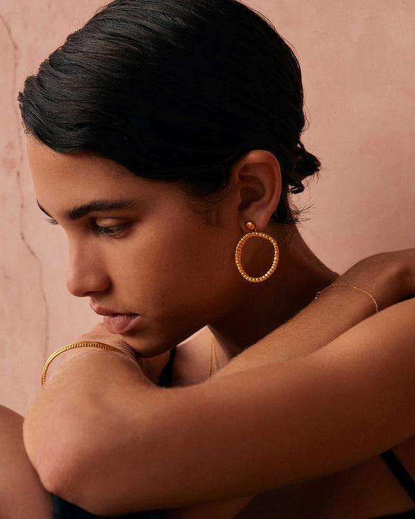 illuminate Earrings Gold
